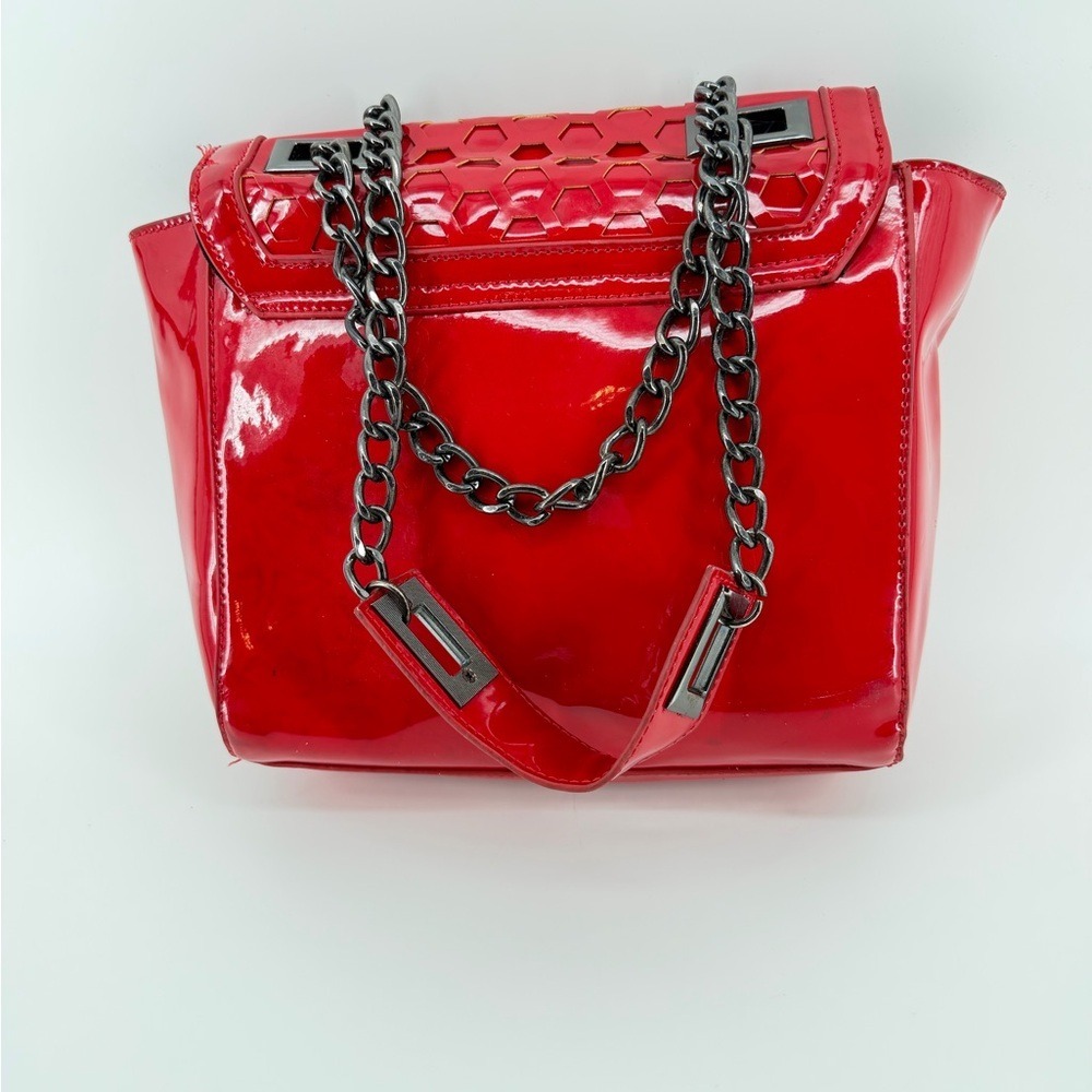 Signature Red Patent Leather Honeycomb Chain Shoulder Bag Turn Lock - Picture 5 of 12